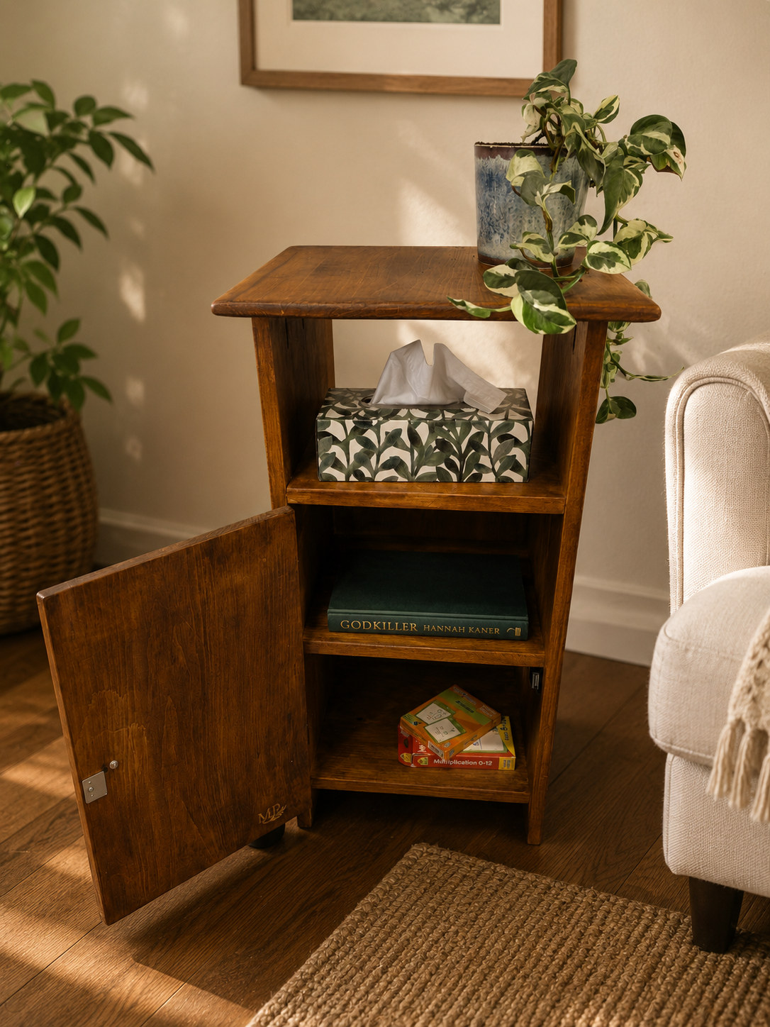 Meuble d'appoint avec porte